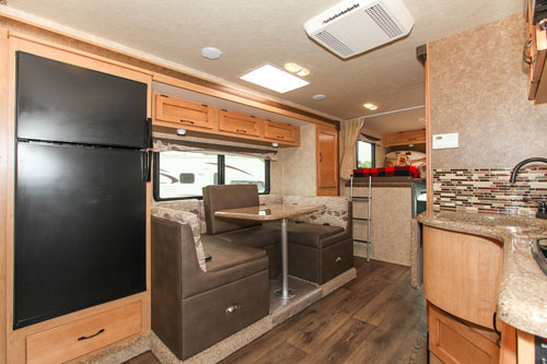 motorhome hire usa example Adventurer 4