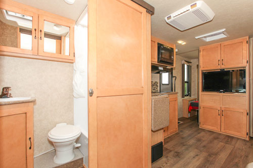 motorhome hire usa example Adventurer 4