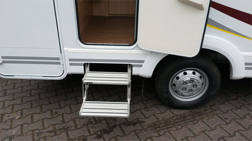 rv hire example M10 - Family Luxury