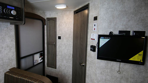 rv rental example Jeep/Trailer