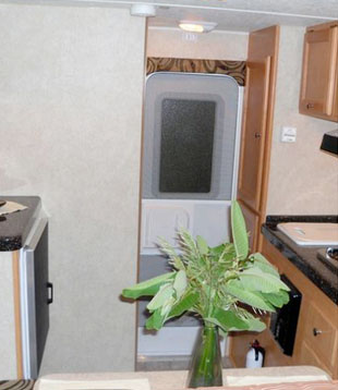 motorhome rental example Camper 4×4 Luxury