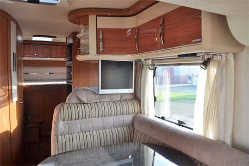 luxury rv rental example Hymer B 524 STAR