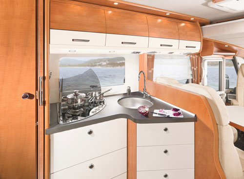 luxury rv rentals example Carthago I 142