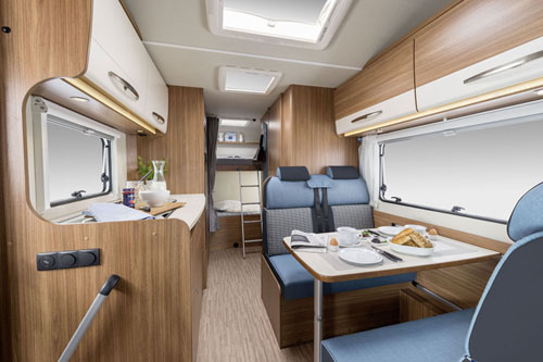 RV rentals in Los Angeles example Family Extra