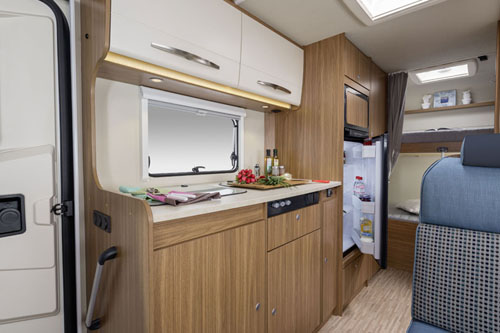 RV rentals in Los Angeles example Family Extra