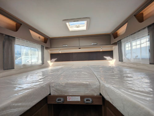 Caravan 4 berth - Manual