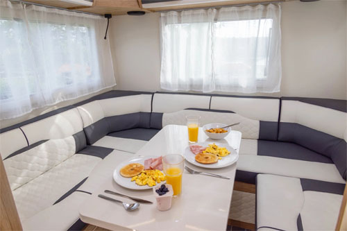 Horizon - 5 berth motorhome with rear U-lounge