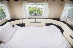 Horizon - 5 berth motorhome with rear U-lounge