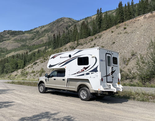 4x4 Truck Camper Gold