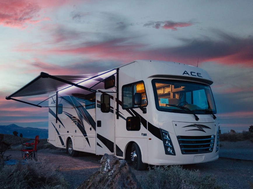 Long-term RV rentals in Los Angeles price